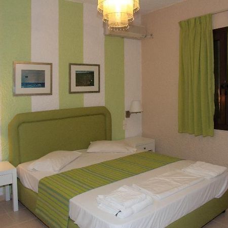 Perla Hotel Agia Pelagia  Esterno foto