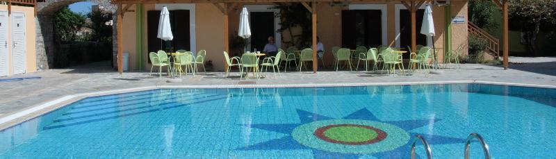 Perla Hotel Agia Pelagia  Esterno foto