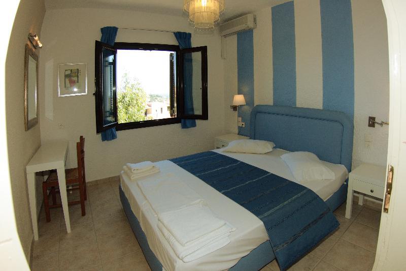 Perla Hotel Agia Pelagia  Esterno foto