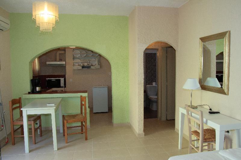 Perla Hotel Agia Pelagia  Esterno foto